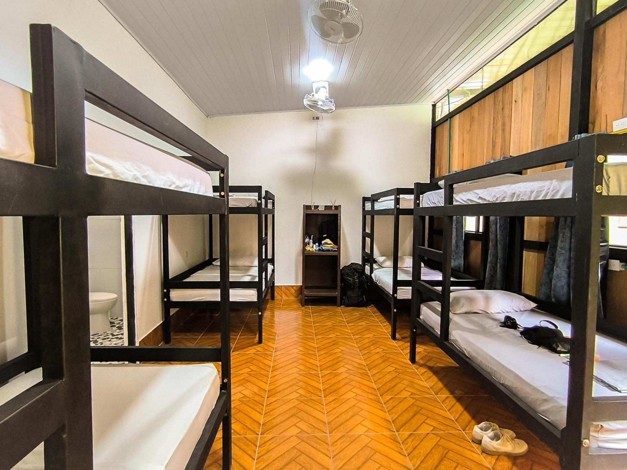 Hostel Casa De Las Palmas Tours Leticia Extérieur photo