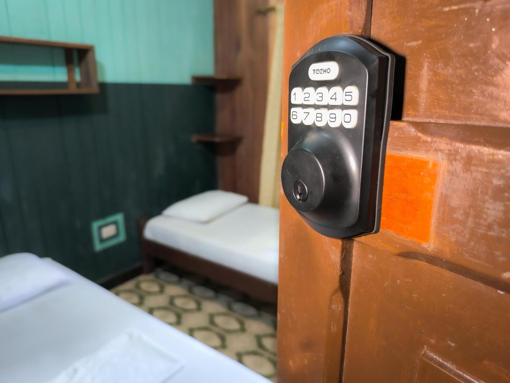 Hostel Casa De Las Palmas Tours Leticia Extérieur photo