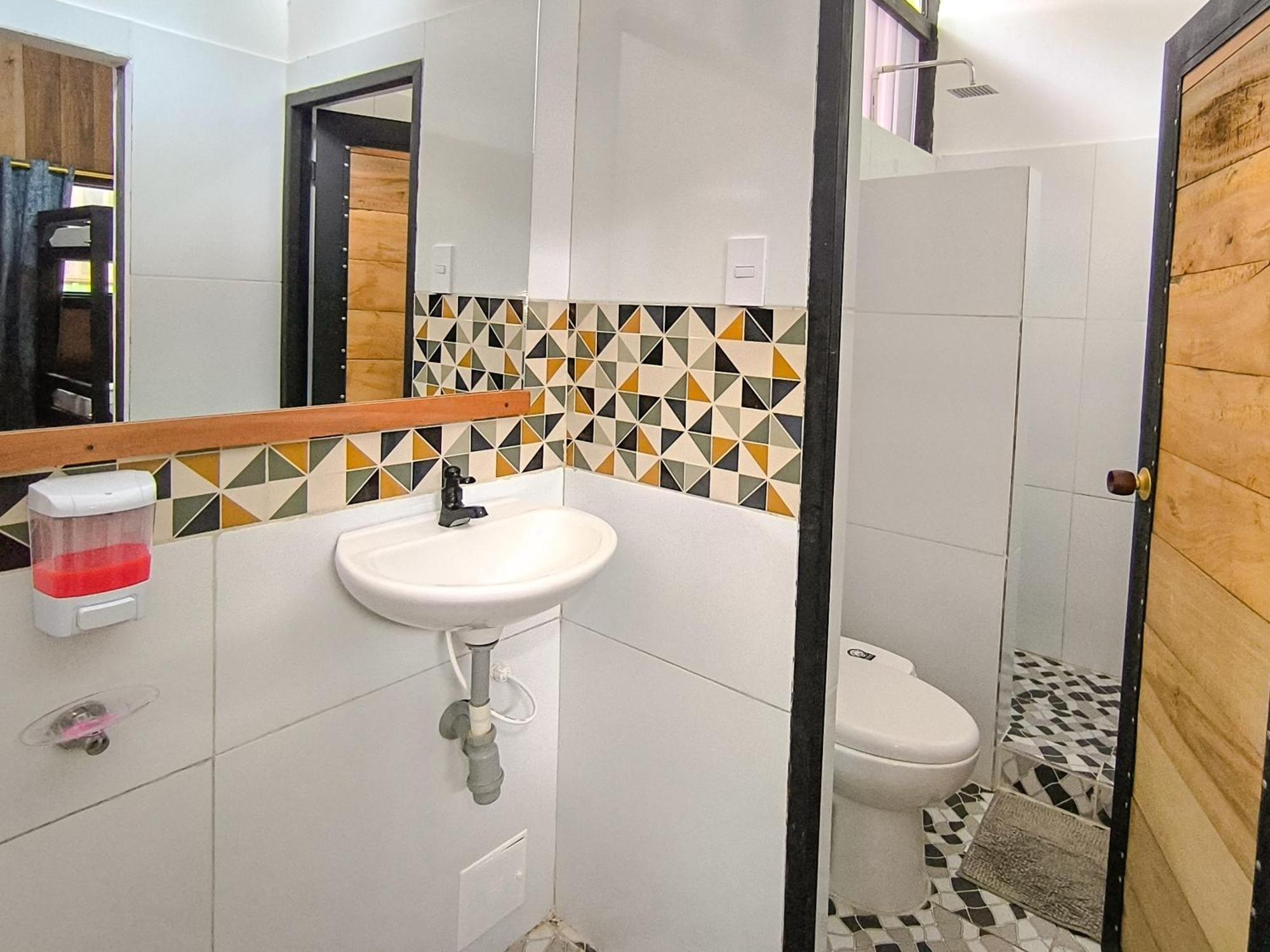 Hostel Casa De Las Palmas Tours Leticia Extérieur photo