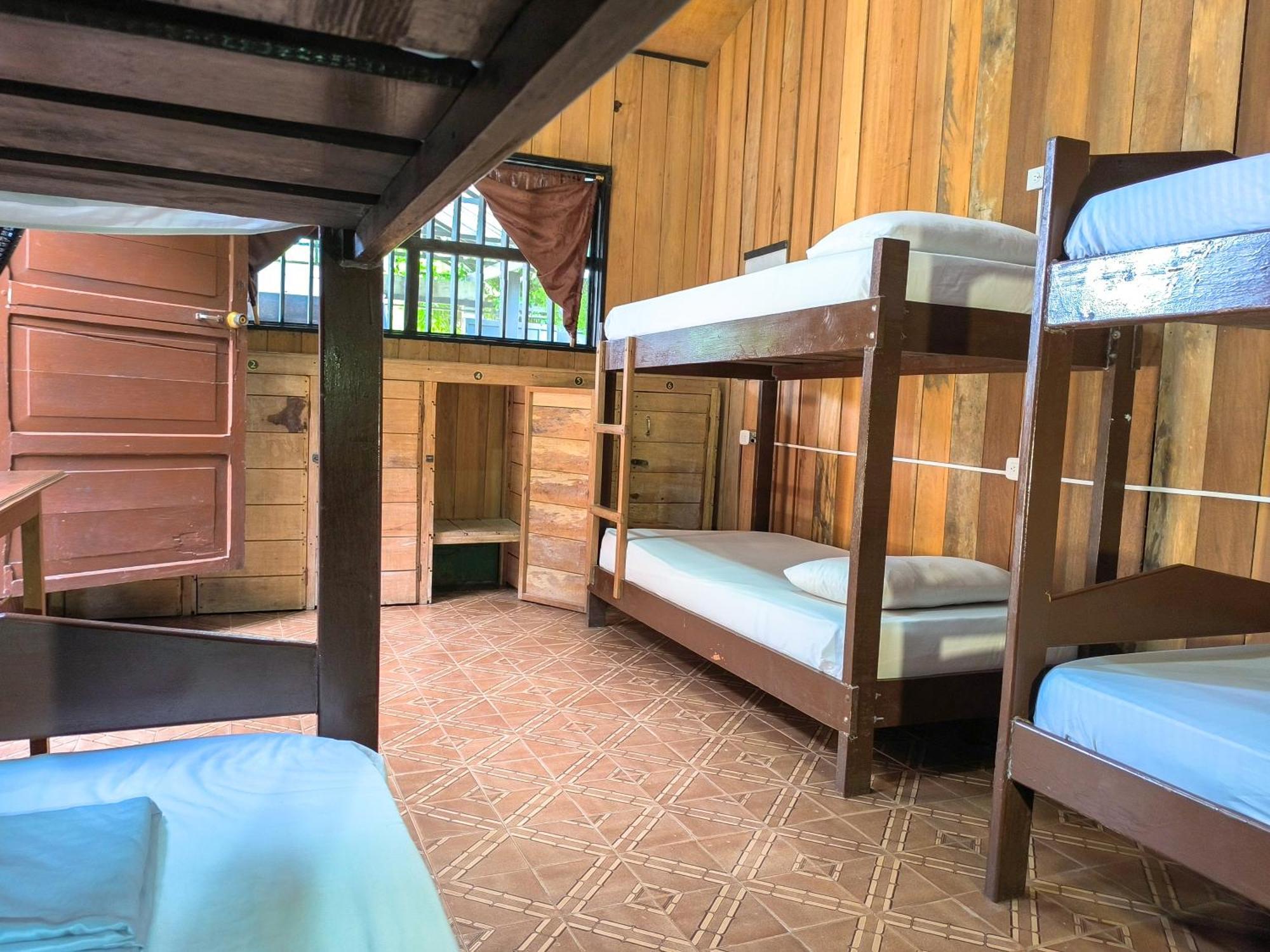 Hostel Casa De Las Palmas Tours Leticia Extérieur photo