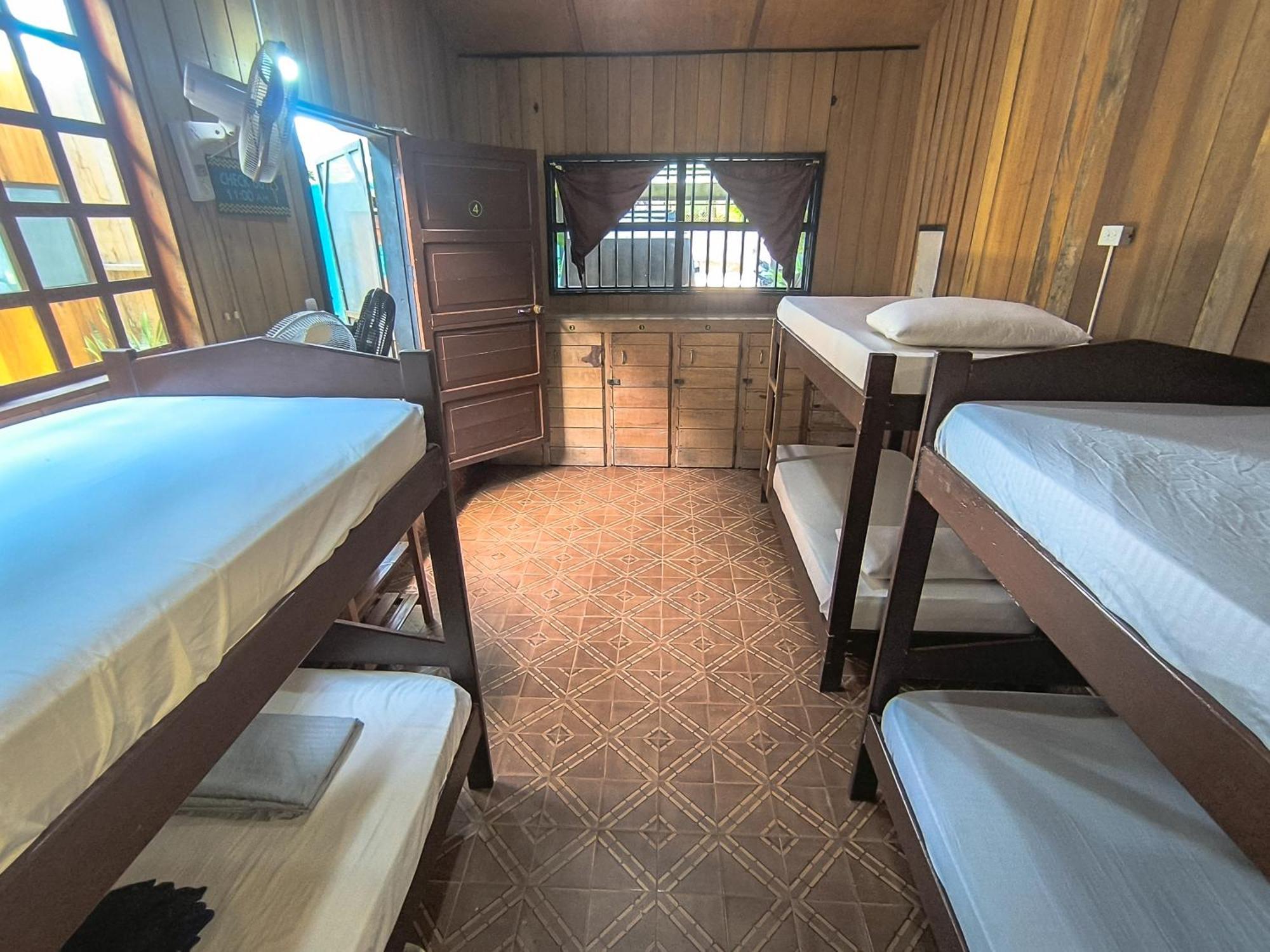 Hostel Casa De Las Palmas Tours Leticia Extérieur photo